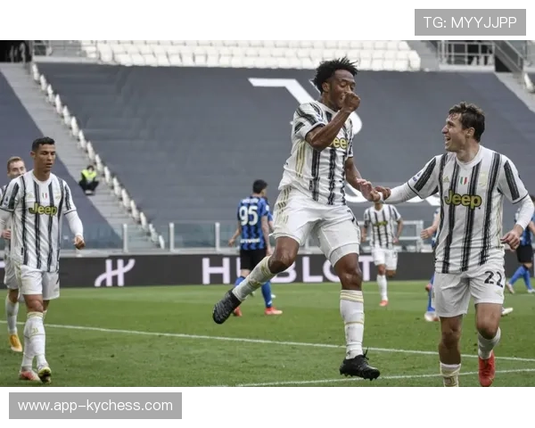 国米迎战拉齐奥关键对决,争夺积分决胜时刻 国米迎战拉齐奥关键对决,争夺积分决胜时刻