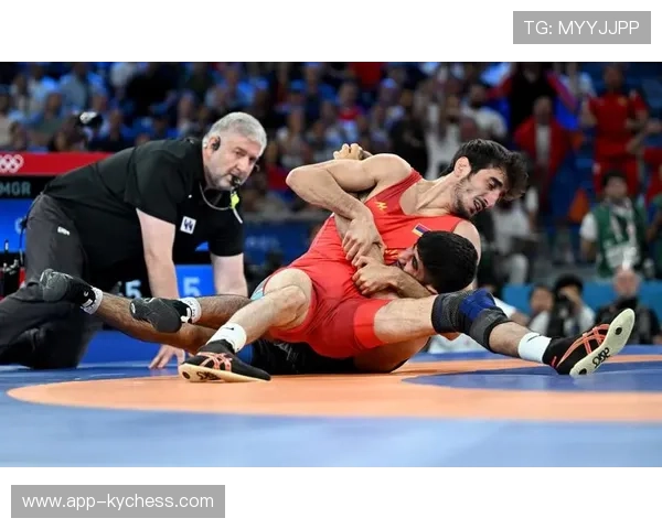 世界摔跤锦标赛伊朗队霸榜,男子古典式揽五枚金牌 世界摔跤锦标赛伊朗队霸榜,男子古典式揽五枚金牌